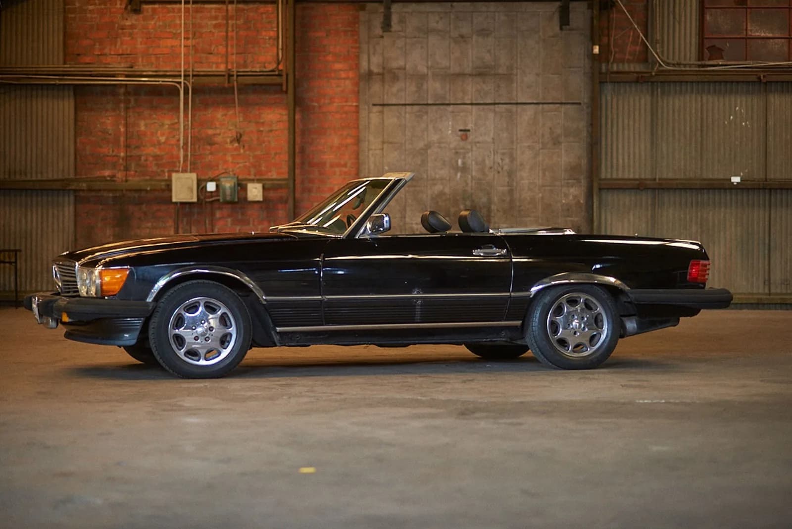 Mercedes-Benz 560SL